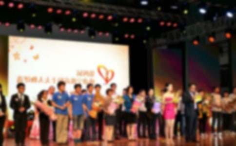 �ڰ佱�����ϵĴ�л�ʷ���