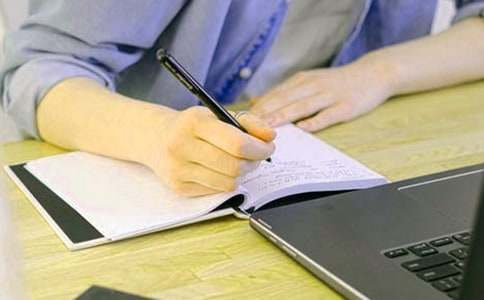 ������ʶ�������ĵ�800�����Ҿ�ѡ15ƪ