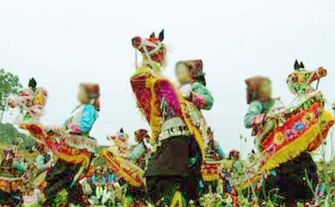 �����������300��4ƪ