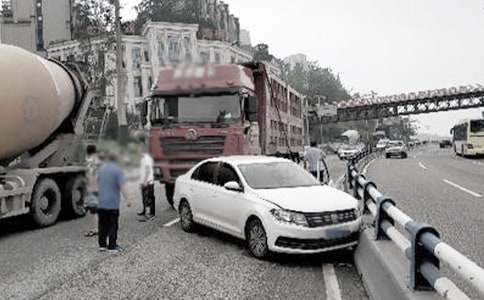 ��ͨ�¹��⳥Э���鷶�ģ���ѡ17ƪ��