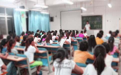 ���ͯ��ʫ���ͽ�ѧ����������ӵĹ���