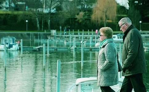 给熊奶奶读信中班教案