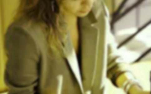 ���������ľ������ Ů����־��¼���