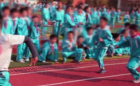 ��ѡСѧ�˶�������400��10ƪ