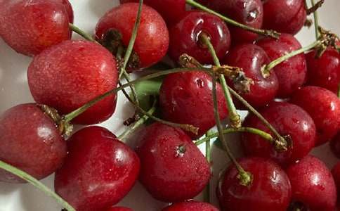 ��ӣ�ҡ��ۺ��