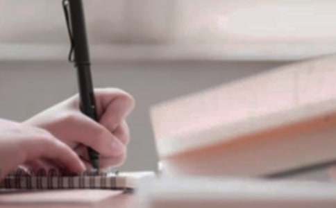 【热门】小鸡写作文集锦六篇